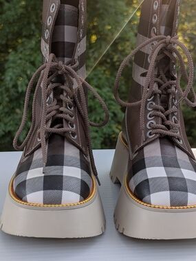 Burberry Mason Check Brown Plaid Lace-Up Platform Boots
